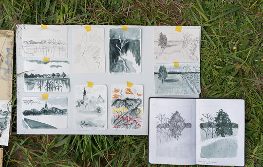Aquarelle aus dem Workshop „Künstlerische Spurensuche: Das Erhabene im Moor“ PEAToresk Closing Event Flyer ©Michael Succow Stiftung/Micha Schröder