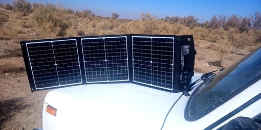 Einsatz auf der Expedition: Solare Energieversorgung ist in den sonnenreichen winterkalten Wüsten problemlos möglich.