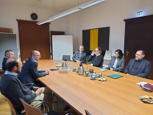 Auf dem Treffen gab es auch Gelegenheit, über Erreichtes und weitere Pläne zu sprechen und das Team des BRI vorzustellen. Foto: HNEE