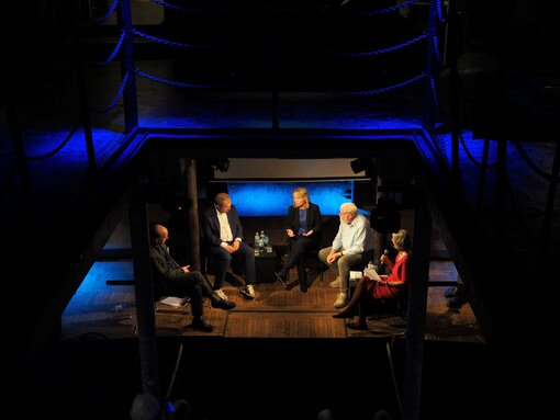 Die Podiumsgäste auf der MS Stubnitz Foto: Loki Schmidt Stiftung