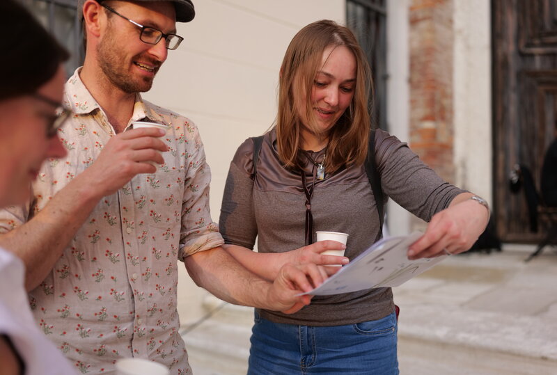 Gemeinsames Formulieren der Venedig Vereinbarung (Foto: Swantje Furtak)