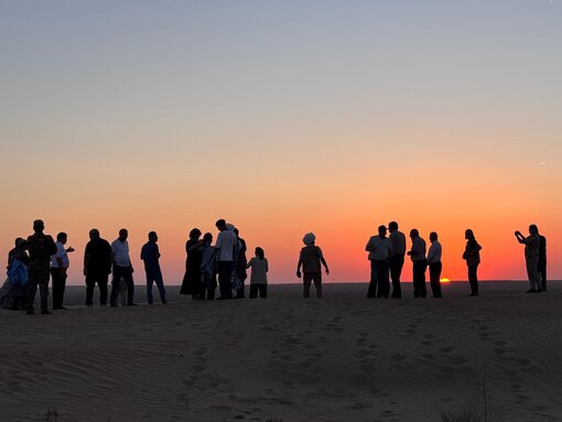 Exkursion bei Sonnenuntergang. Foto: V. Kim-Boese