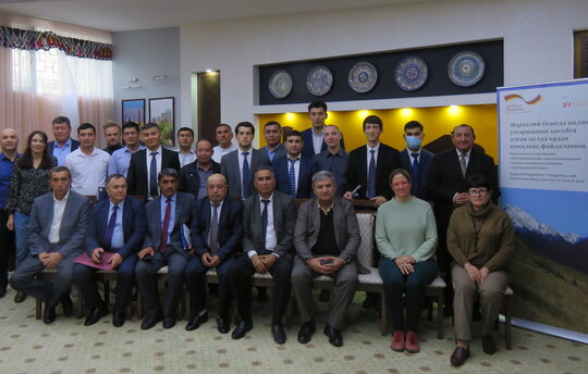 Workshop on cooperation in transboundary conservation between the governments of Tajikistan and Uzbekistan. Photo: GIZ