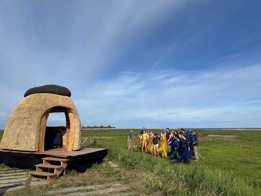 Der Moorpavillon ist ein Bildungsort in der Natur. Foto: S. Kagemann / Michael Succow Stiftung