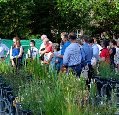 [Translate to EN:] Delegation von Umweltattachées mit Minister Backhaus zu Besuch am GMC (Photo: St. Busse)